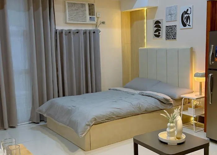 A Unit In Mckinley Near Venice Grand Canal Mall Aparthotel *